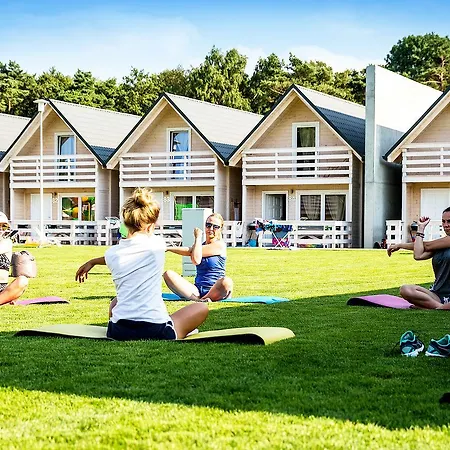 Aldeamento Turístico & *